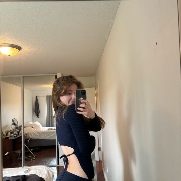 SOLD Babaton Sculpt Knit Tie Back Top - Picture 8 of 8